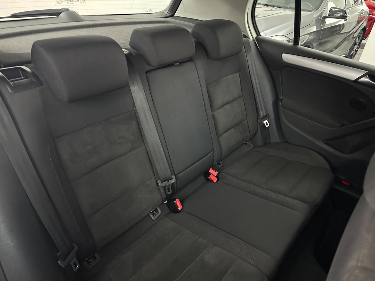 Volkswagen Golf 2.0 TDI 140CV DPF DSG 5p. Highline