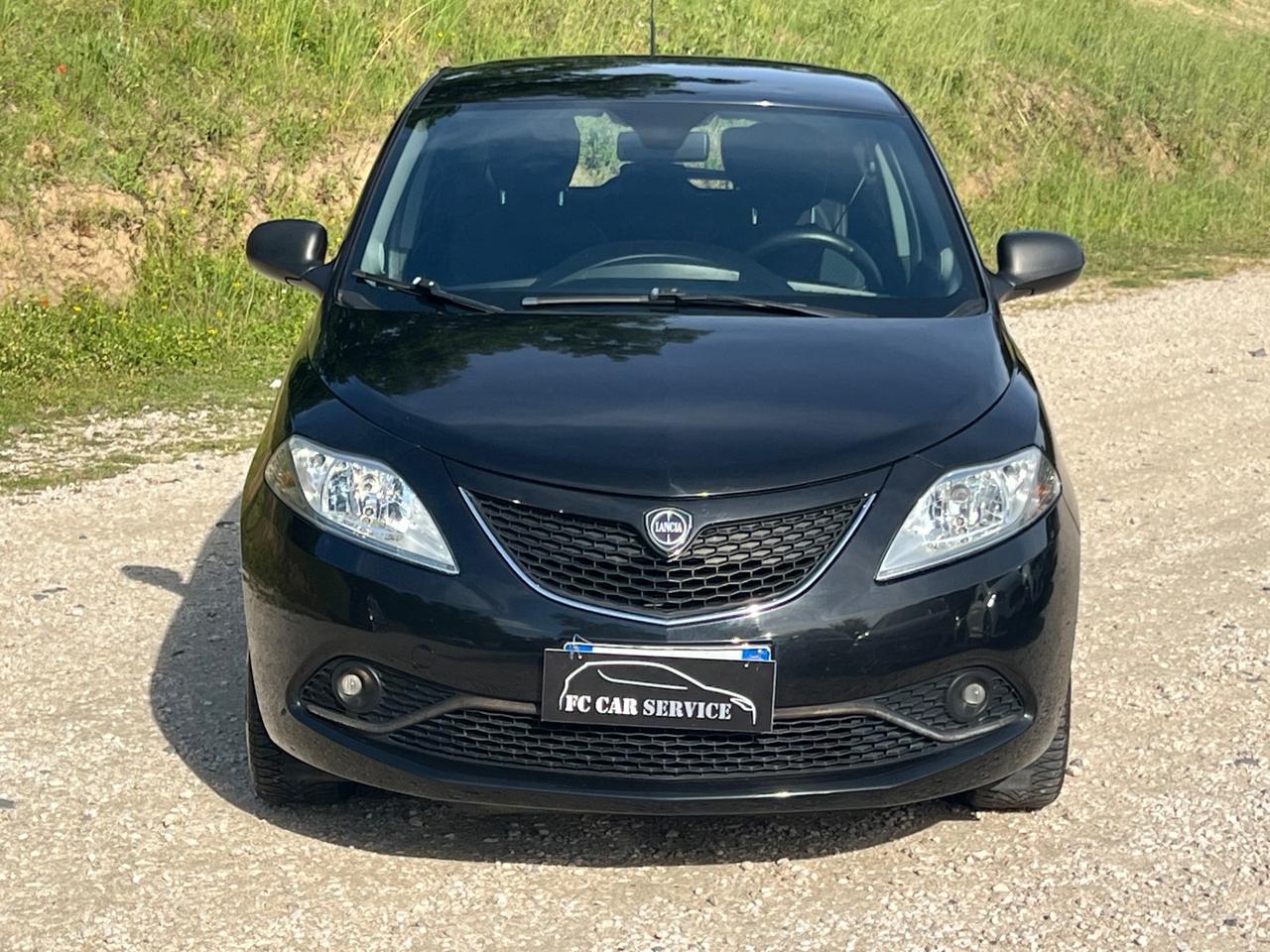 Lancia Ypsilon 1.2 Benzina Gold Permute Rate Neopatentati