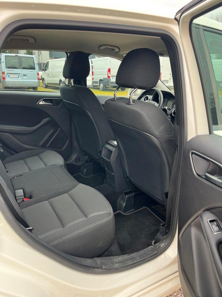 Mercedes-benz B 180 d Automatic Executive