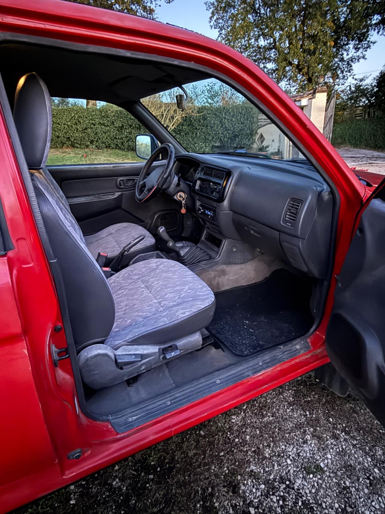 Mitsubishi L200 2.5 TDI 4WD Club Cab Pup. GLS Targ.