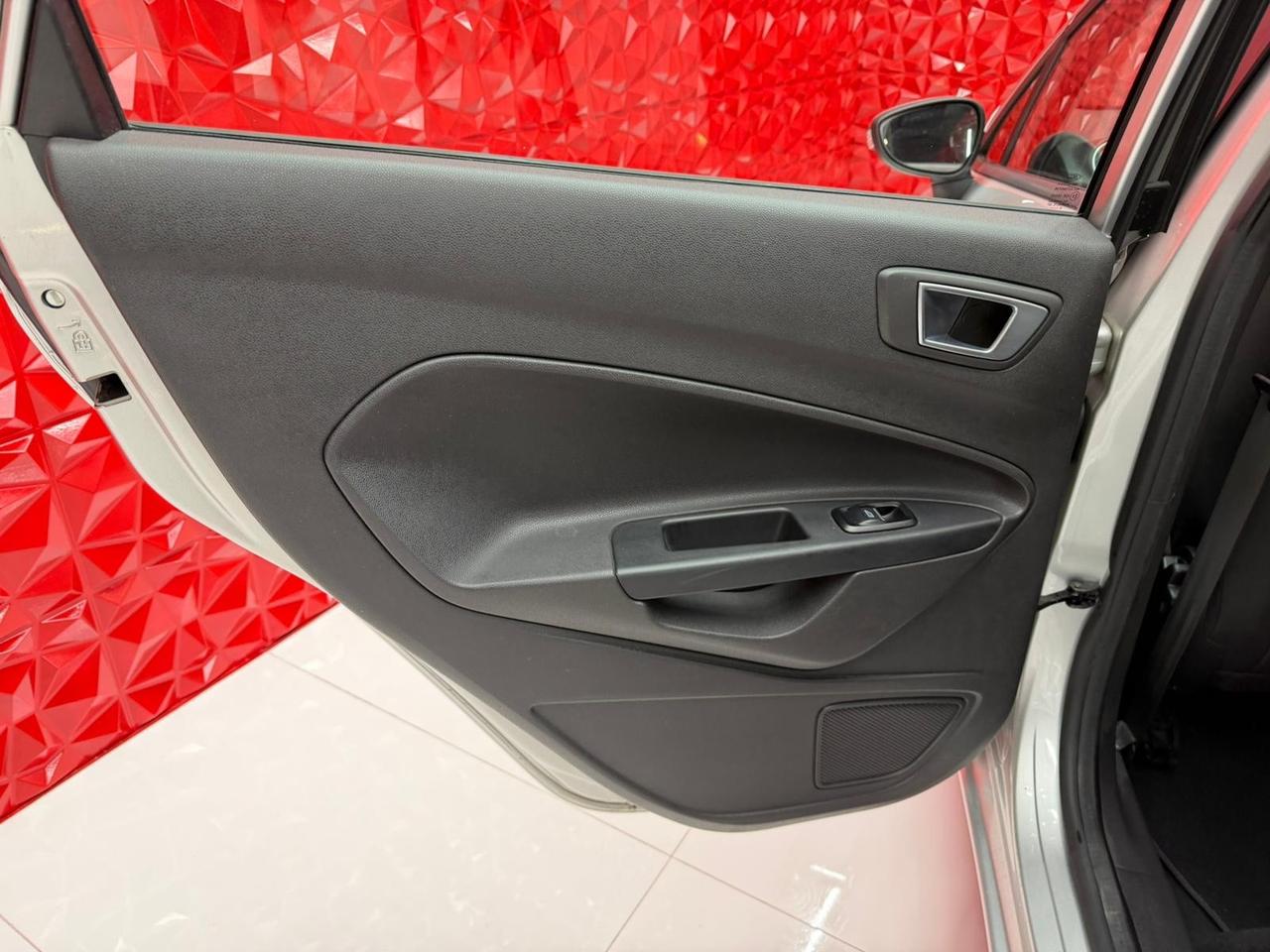 Ford Fiesta 1.4 5 porte Bz.- GPL Black & White Edition OK NEOPATENTATI