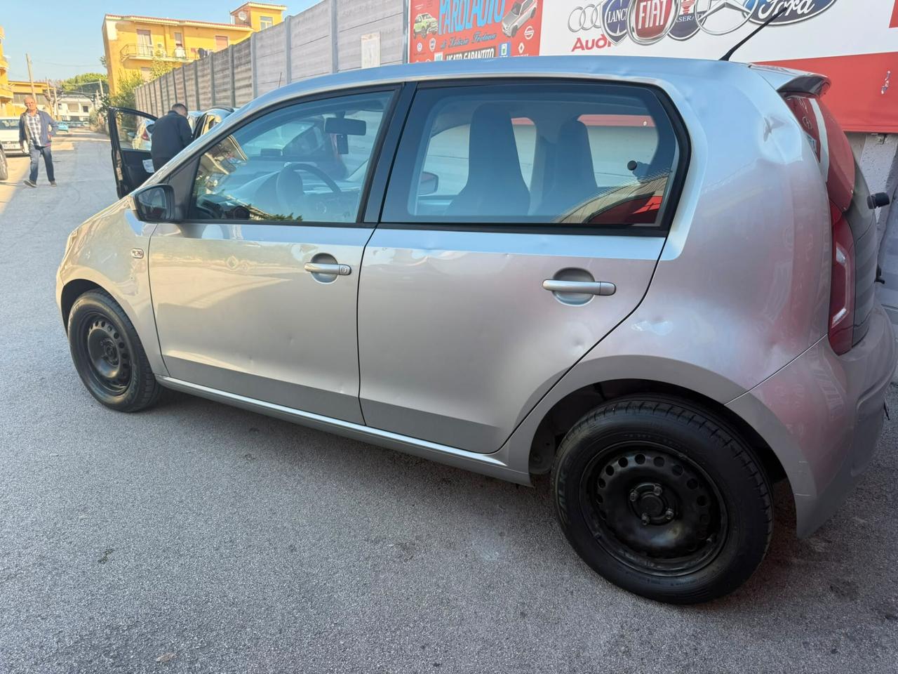 Volkswagen up! 1.0 68cv BlueMotion - 2014