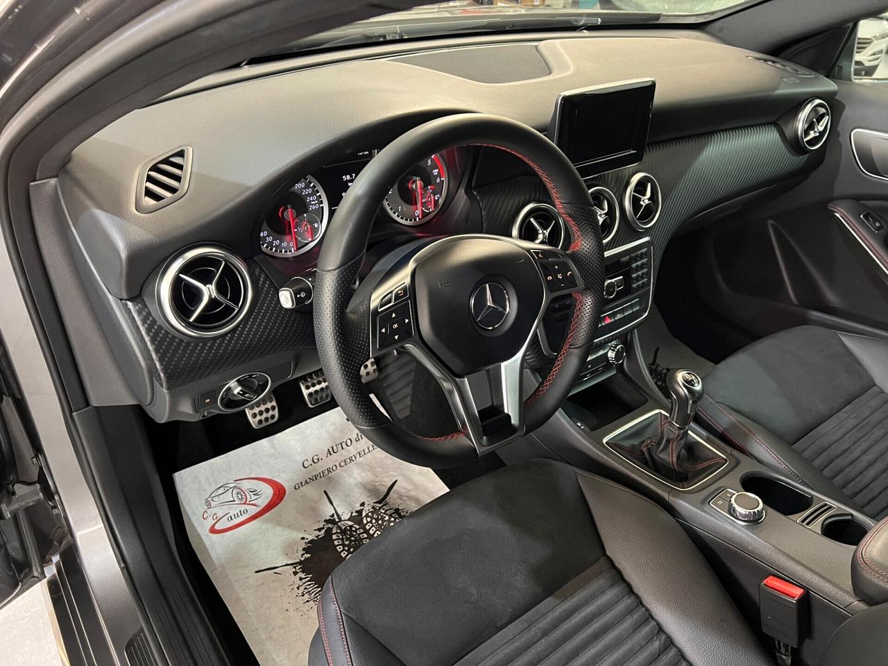 Mercedes-benz A 200 1.8 136 CV - AMG - 2013