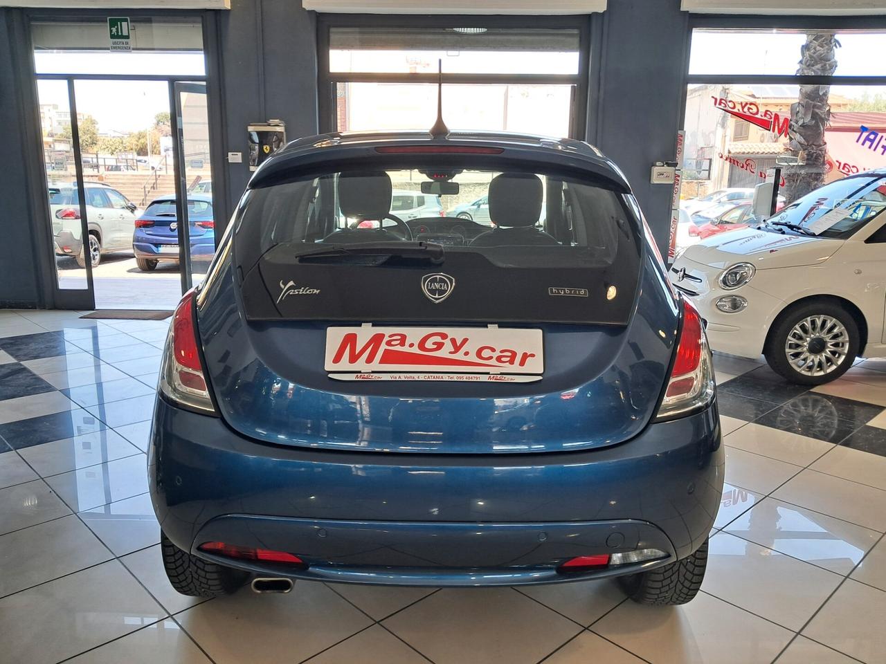 Lancia Ypsilon 1.0 FireFly Hybrid 70 cv Gold