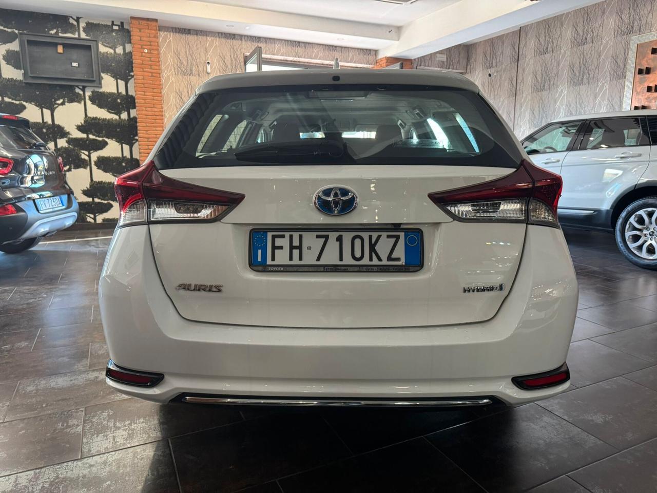 Toyota Auris Touring Sports 1.8 Hybrid Business
