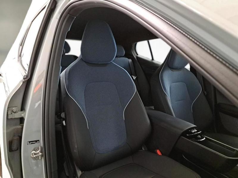 VOLVO EX30 Single Motor Extended Range Core