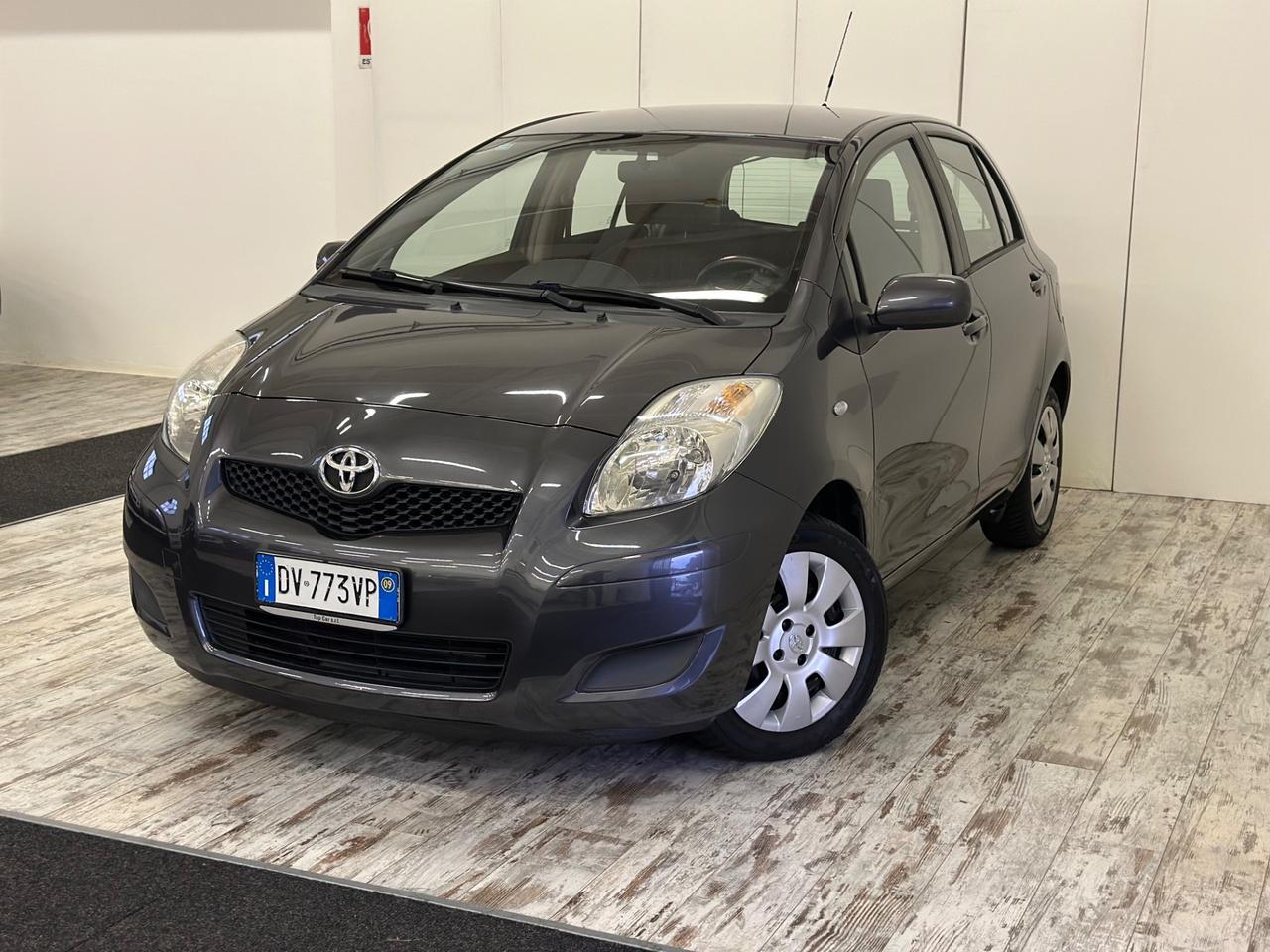 Toyota Yaris 1.0 Benzina 5 porte Ok Neopatentati