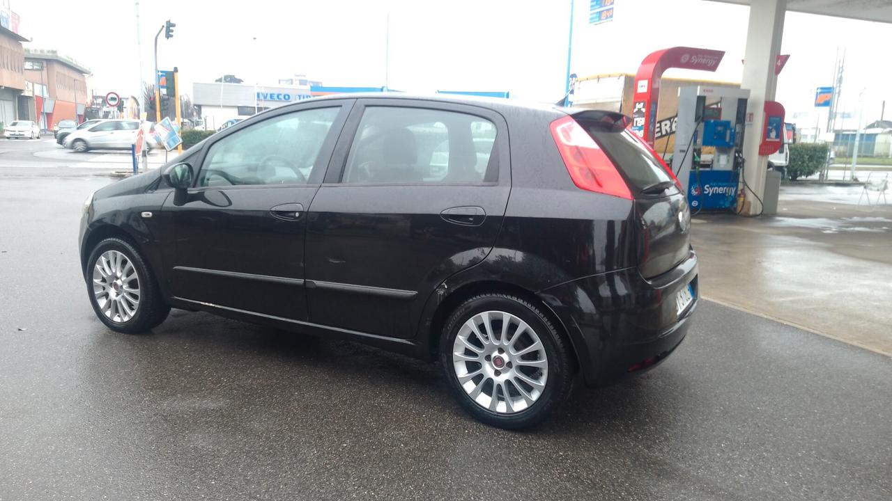 FIAT grande punto 1.2 BZ neopatentati 2010