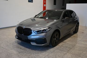 BMW 116D 115CV 6M. BUSINESS ADVANTAGE ( FARI LED - BMW DIGITAL COCKPIT - CRUISE - NAVI - MIRROR - PDC )