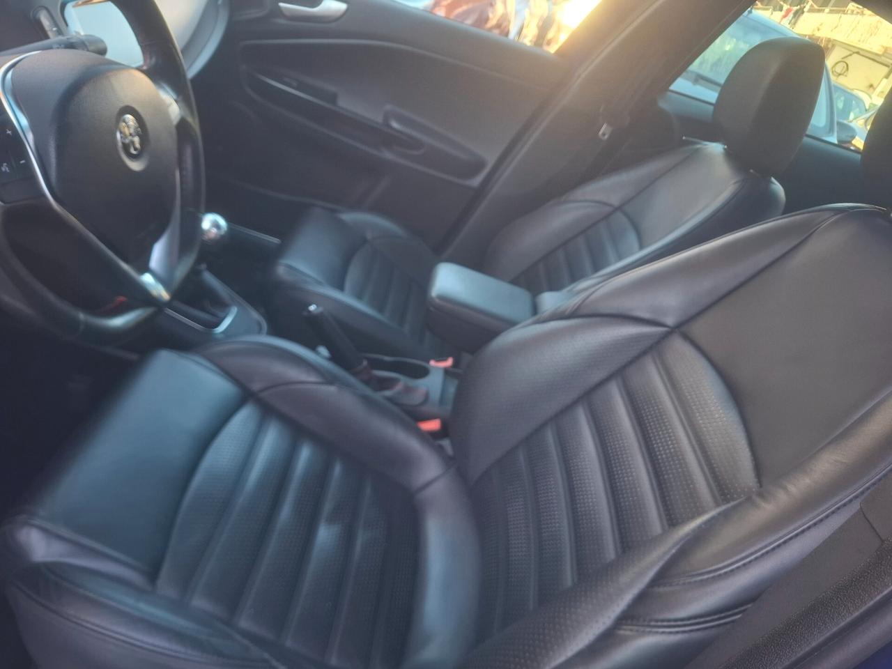 Alfa Romeo Giulietta - 1.6 JTD Esclusive