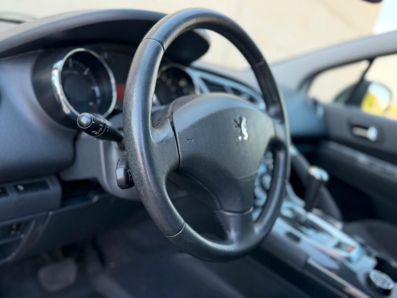 Peugeot 3008 1.6 HDi 112CV Automatico