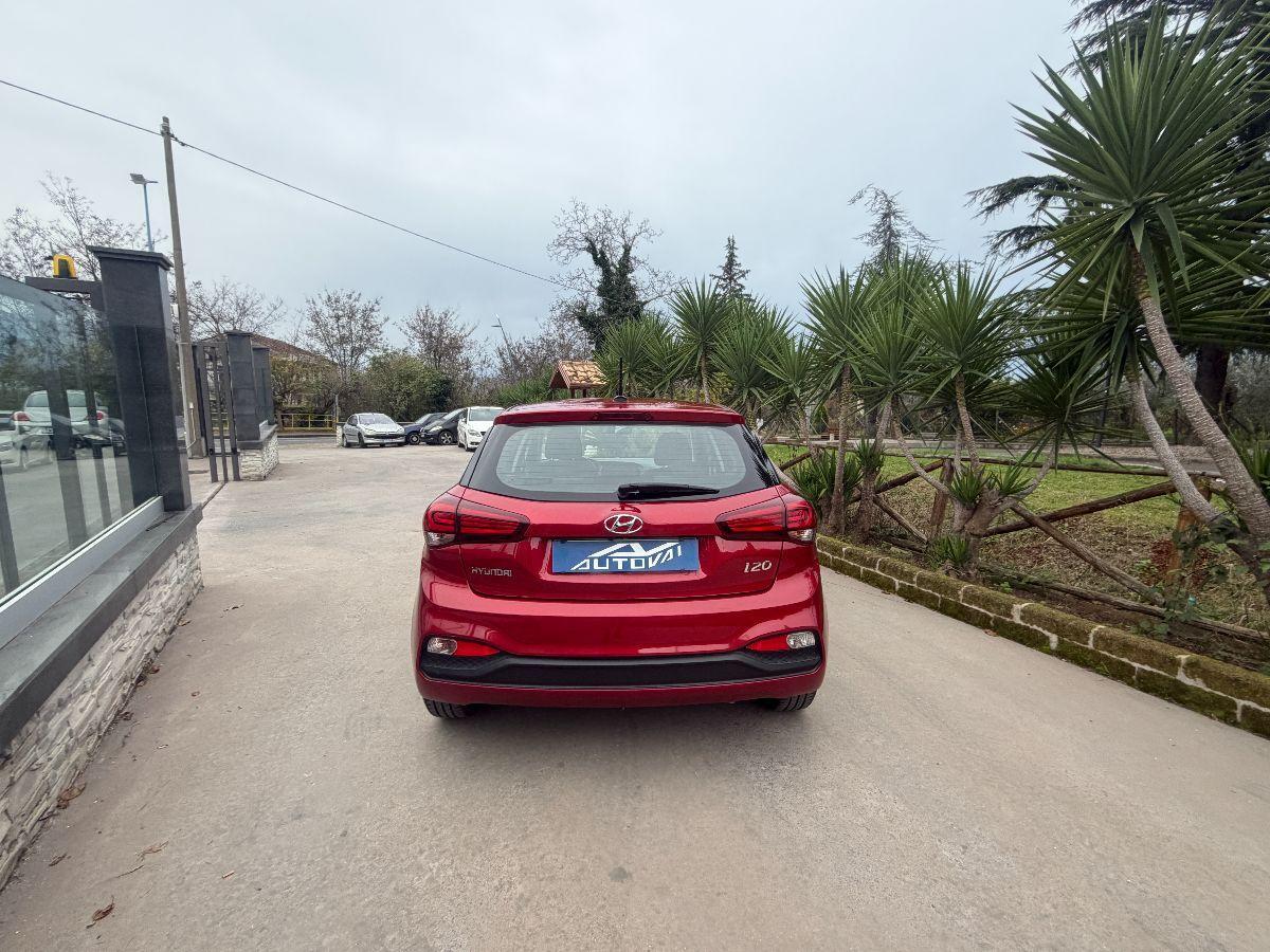 HYUNDAI - i20 - 1.2 5p. Connectline