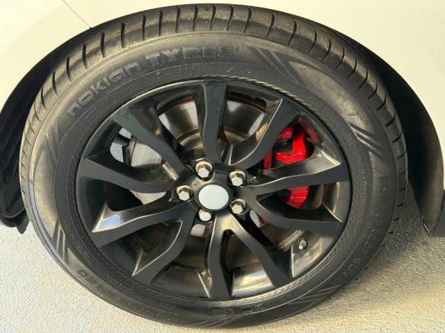 LAND ROVER Range Rover Sport 3.0 TDV6 Black & White Edition