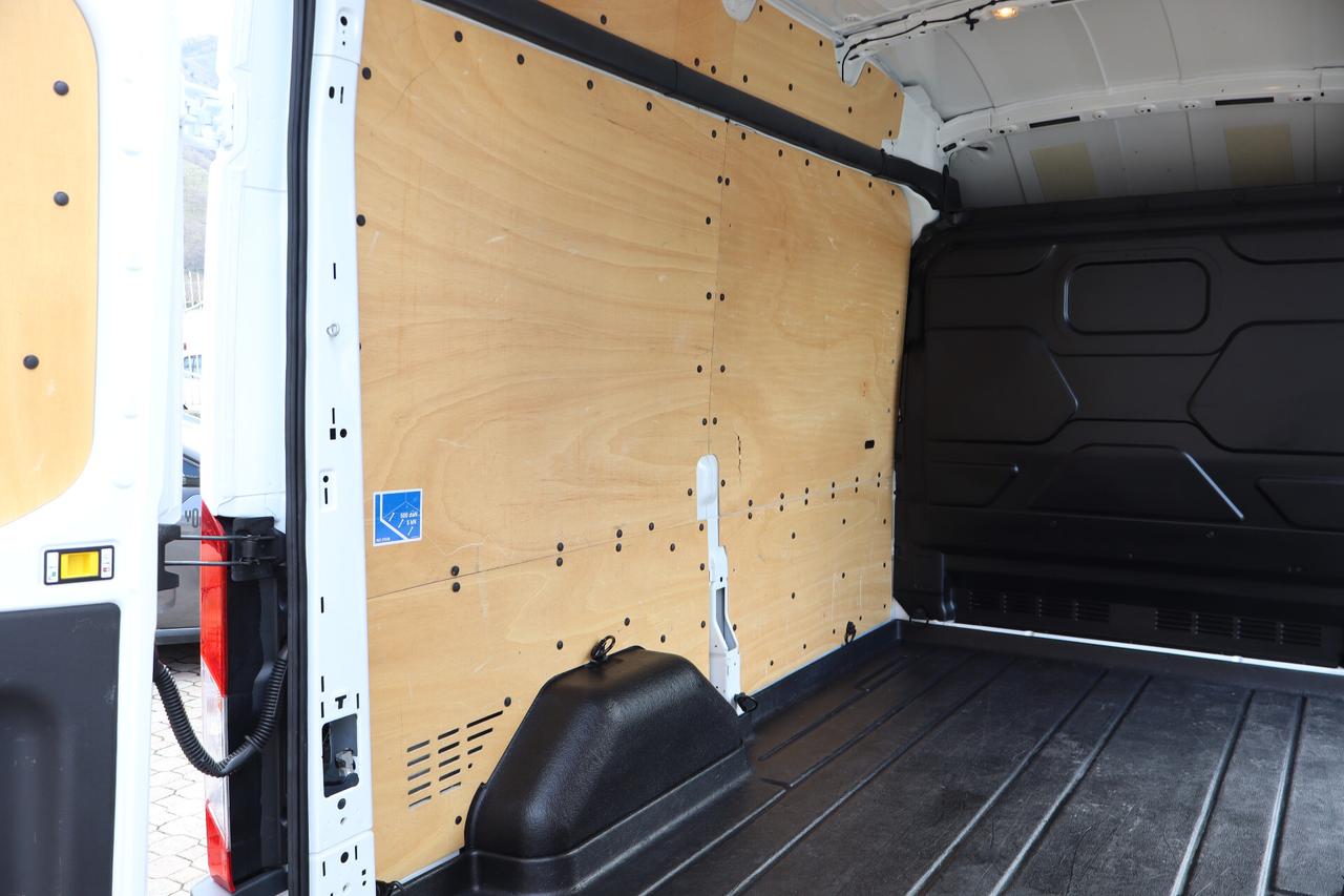 FORD TRANSIT 310 L2 H3 PASSO MEDIO TETTO ALTO 2.0 TDCI 130 CV TREND