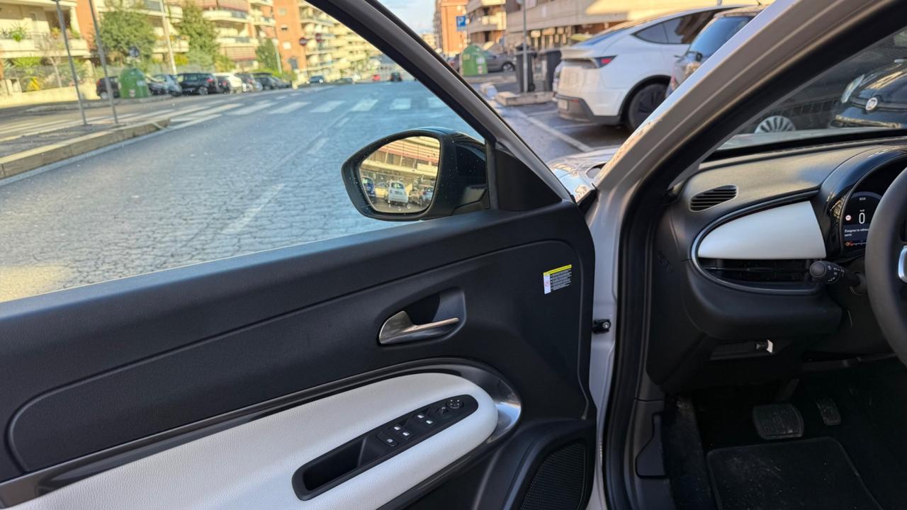Fiat 600 Hybrid 110 CV DCT MHEV La Prima LED NAVI KAMERA PELLE CERCHI 18 SEDILI ELETTRICI RISCALDATI