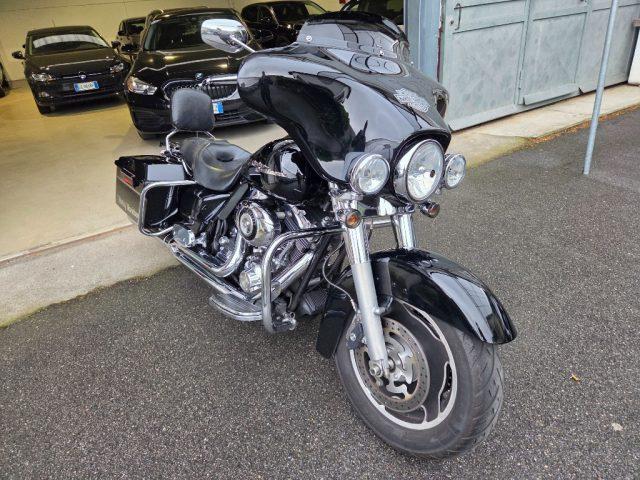 HARLEY-DAVIDSON FLHX Street Glide 1584
