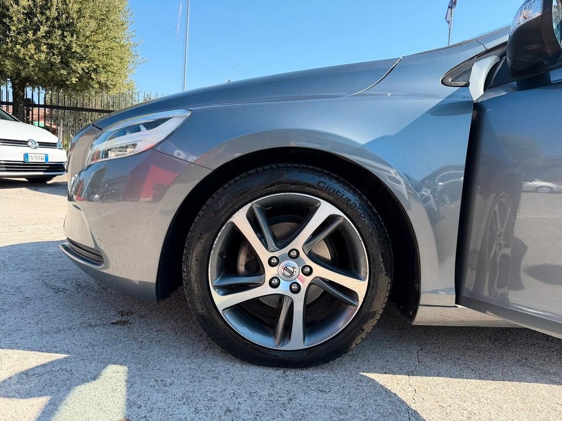 Volvo V40 D2 Business
