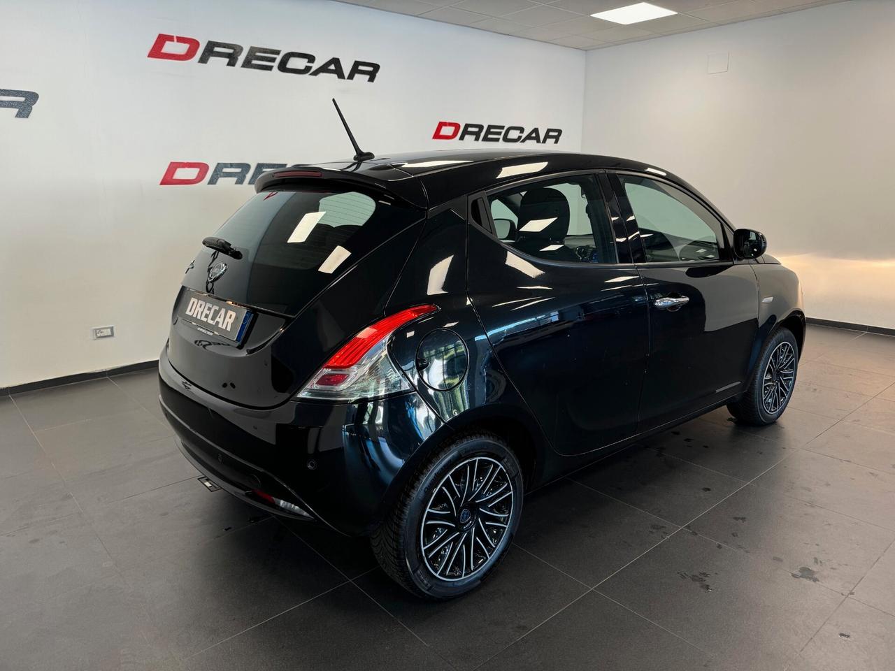Lancia Ypsilon 1.2 69 CV 5 porte S&S Gold NEOPATENTATI
