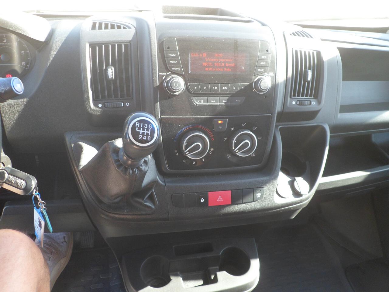 Fiat Ducato furgone medio alto