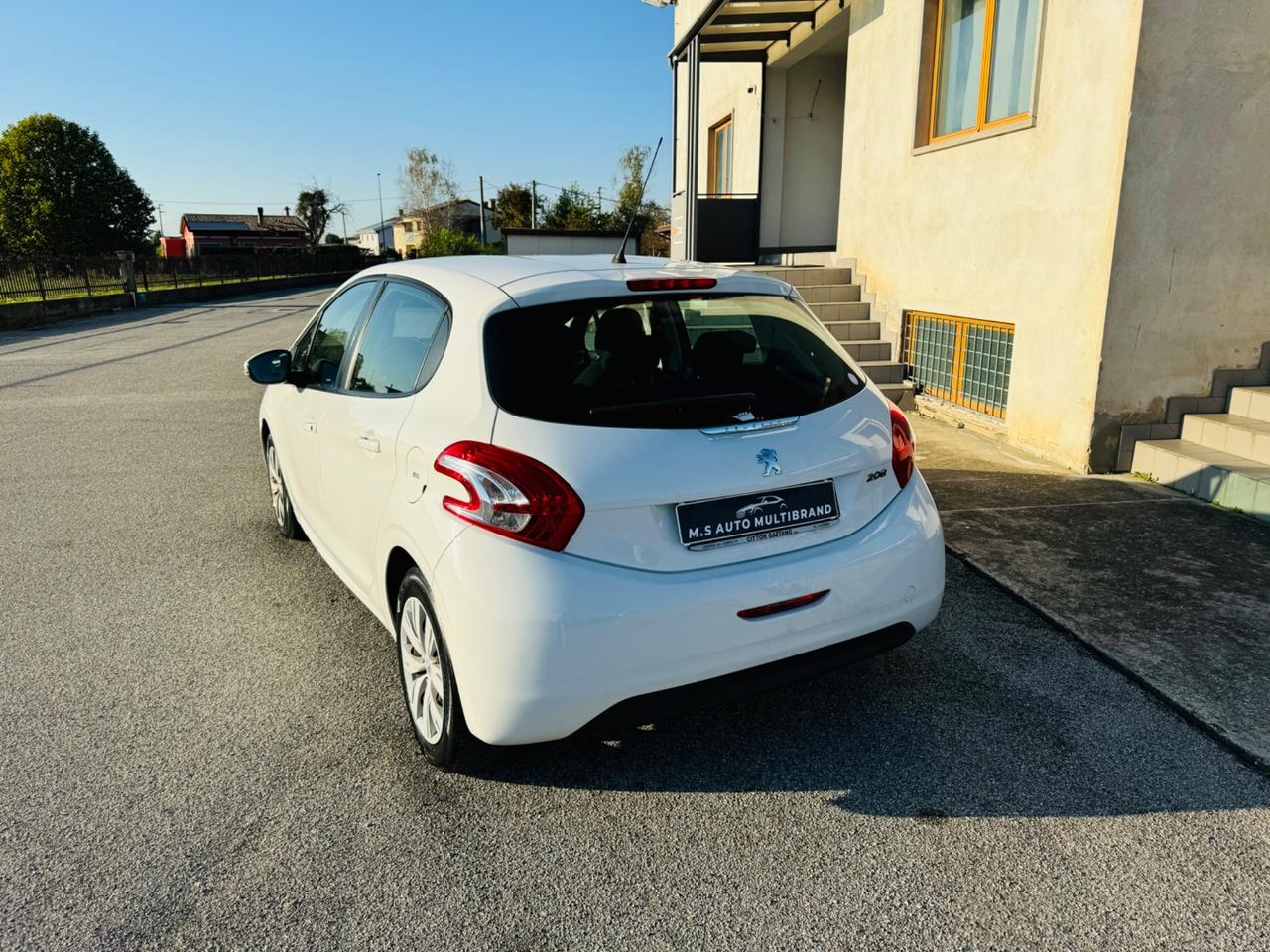 Peugeot 208 1.4 HDi 2014 neo patentati garanzia