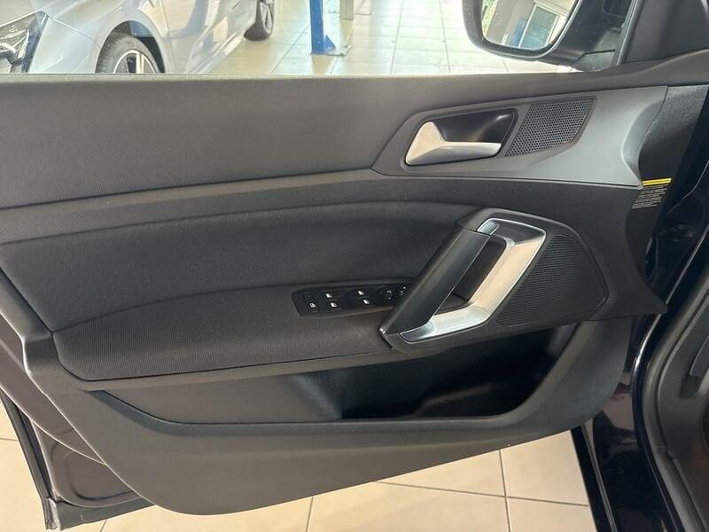 Peugeot 308 BlueHDi 130 EAT6 S&S SW Allure