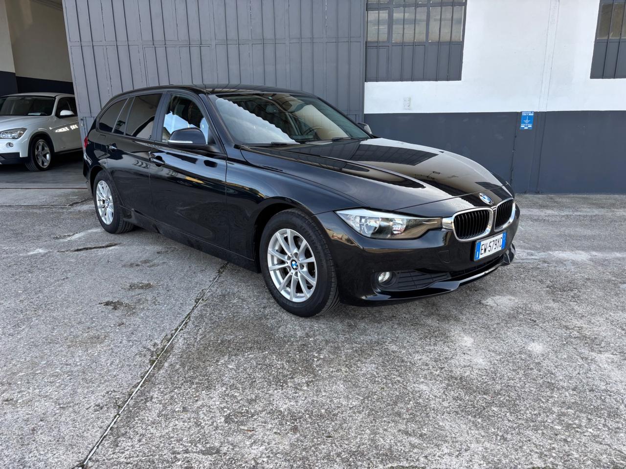 Bmw 318d Touring Business aut. Garanzia 12 mesi