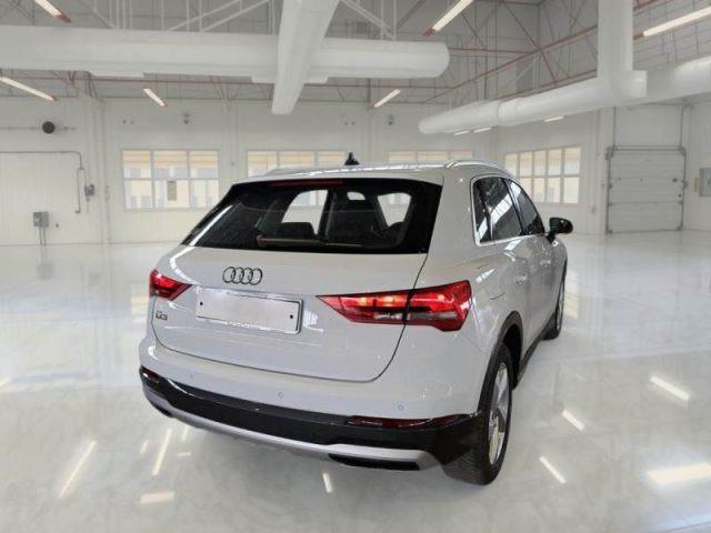 AUDI Q3 35 TDI S tronic Business Advanced