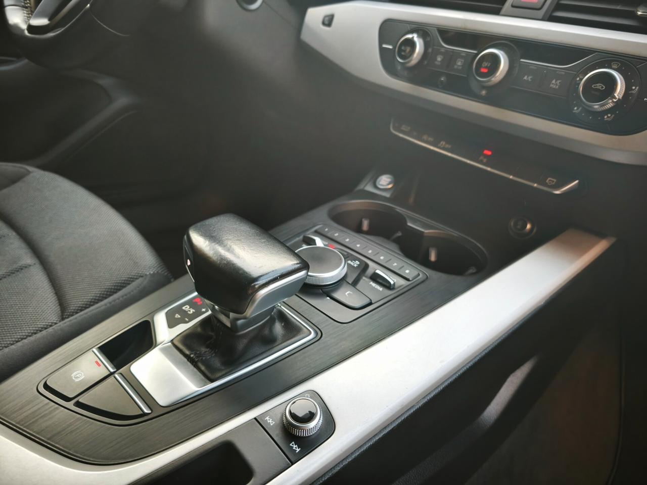 Audi A4 Avant 2.0 tdi 150 CV S-tr Distr fatta