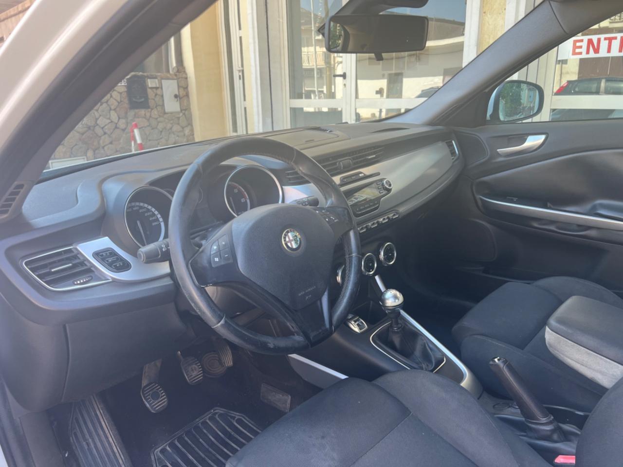 Alfa Romeo Giulietta 1.6 JTDm-2 105 CV Exclusive