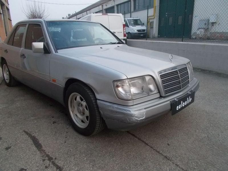Mercedes-Benz Serie 200-320 MERCEDES 200 E 338.7575187 MASSARI MARCO