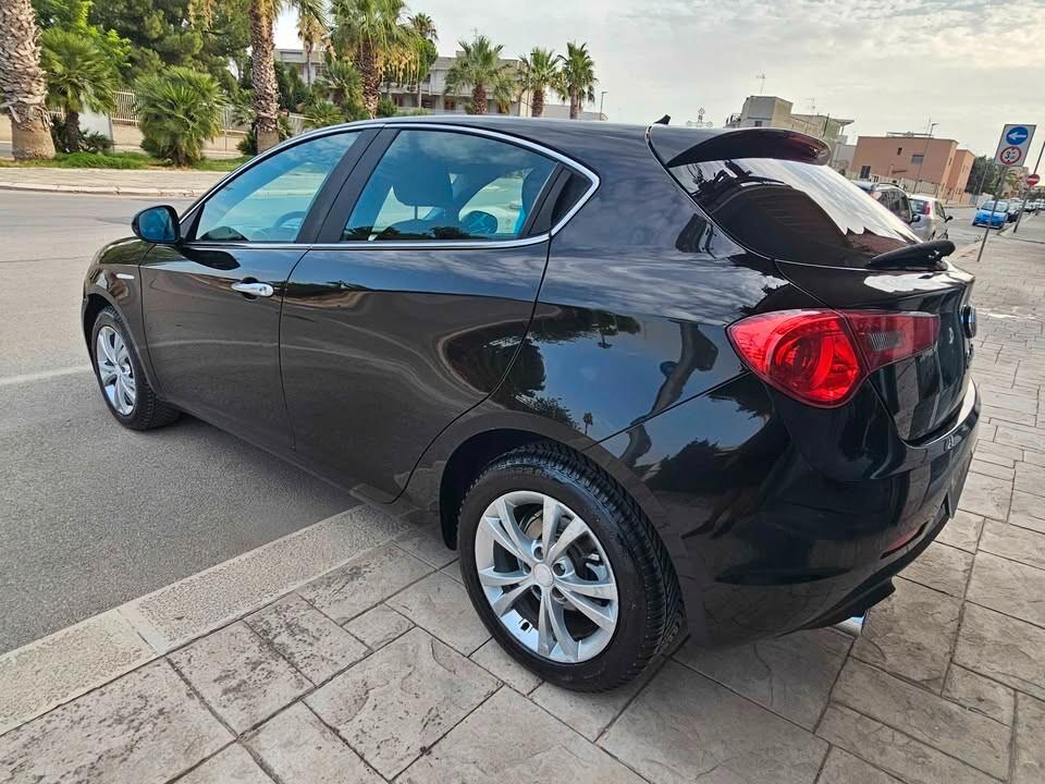 Alfa Romeo Giulietta 2.0 JTDm-2 140 CV Distinctive