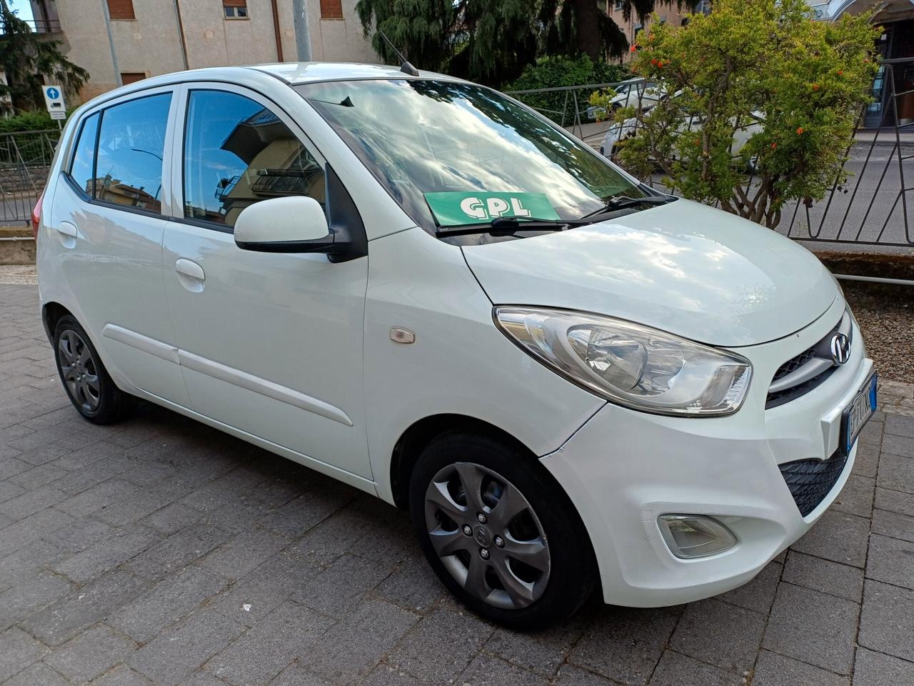Hyundai i10 1.1 12V BlueDrive GPL Sound Edition