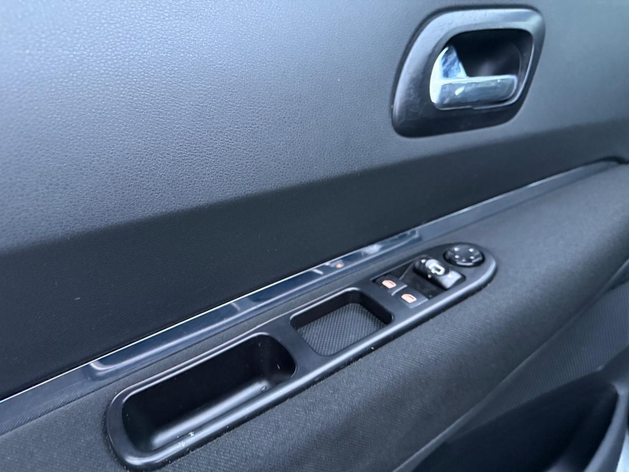 Peugeot 5008 1.6 HDi 110CV 7POSTI