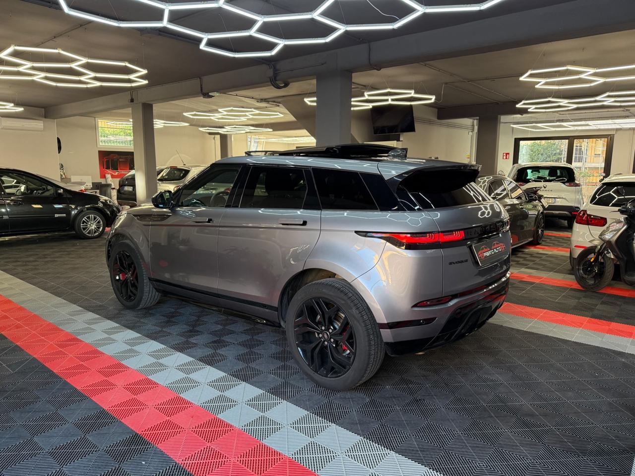 Land Rover Range Evoque 2.0 hybrid R-Dynamic - FABIANOAUTO