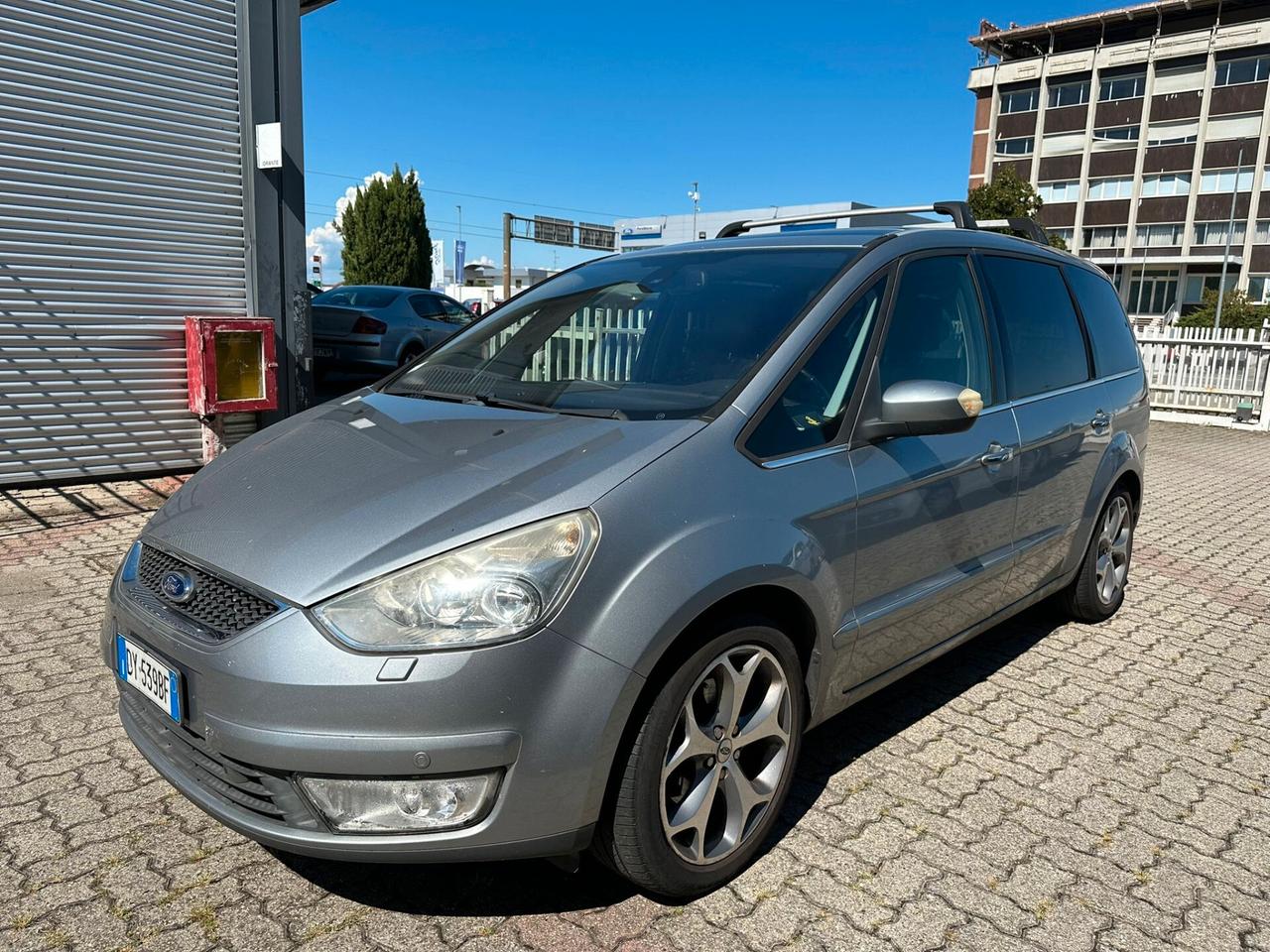 Ford Galaxy 2.2 TDCi 175 CV Ghia DPF