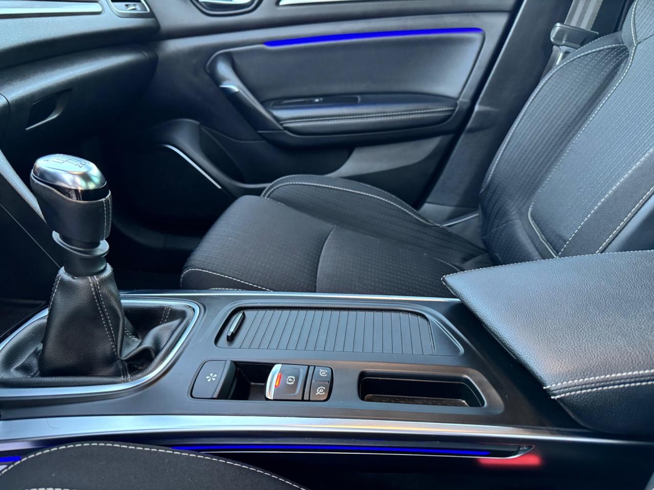 RENAULT MEGANE 1.5 Dci Intens - Led ambient Navi
