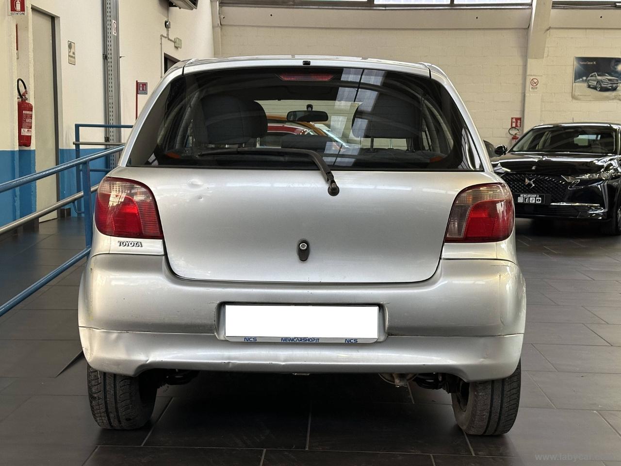 TOYOTA Yaris 1.3 16V 5p. Luna