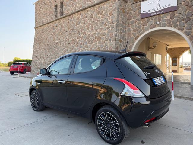 LANCIA Ypsilon GOLD+NAVI CARPLAY+SENSORI+LED