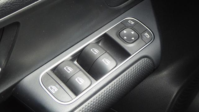 MERCEDES-BENZ GLA 180 d Automatic Progressive Advanced