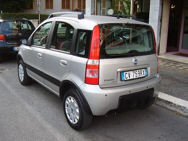 Fiat Panda 4x4 climbing 1,2