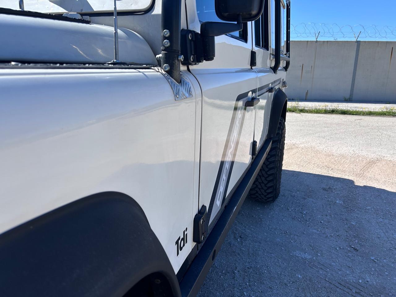 Land Rover Defender Fuoristrada