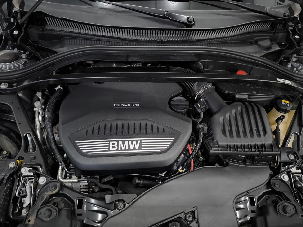 Bmw 118 118d 5p. Business Advantage