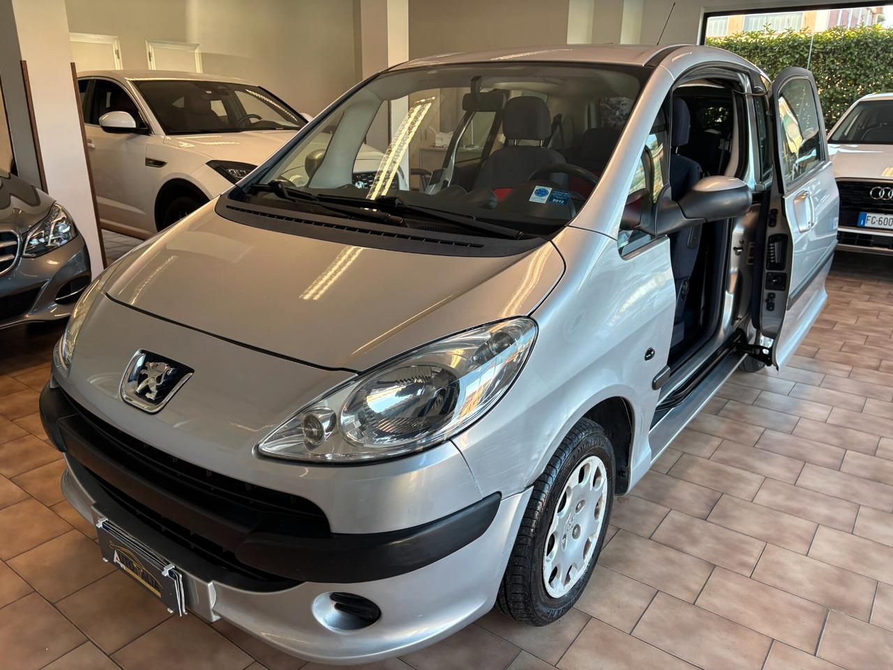 Peugeot 1007 1.4 *PER NEOPATENTATI