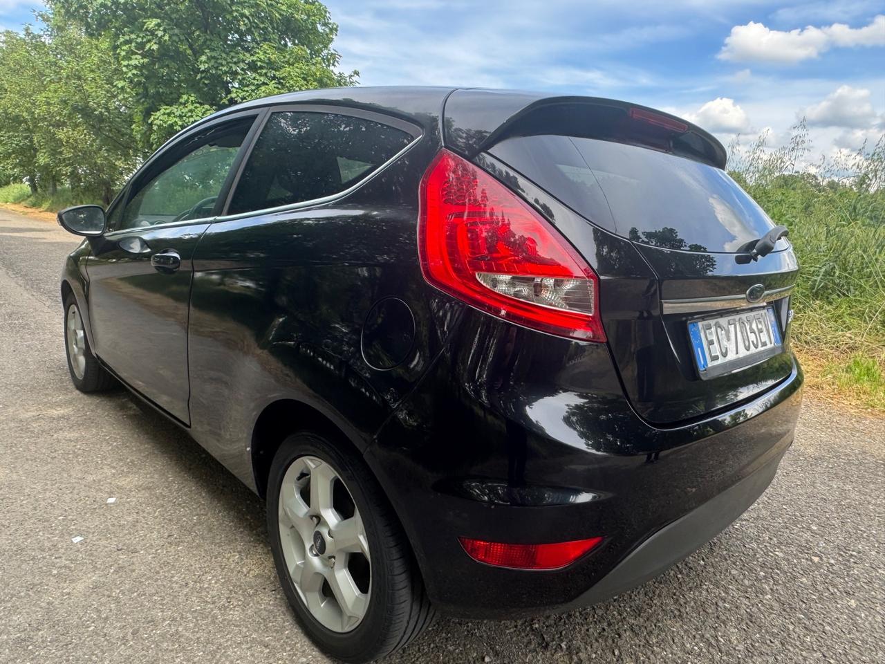 Ford Fiesta 1.2 60CV 3p. titanium