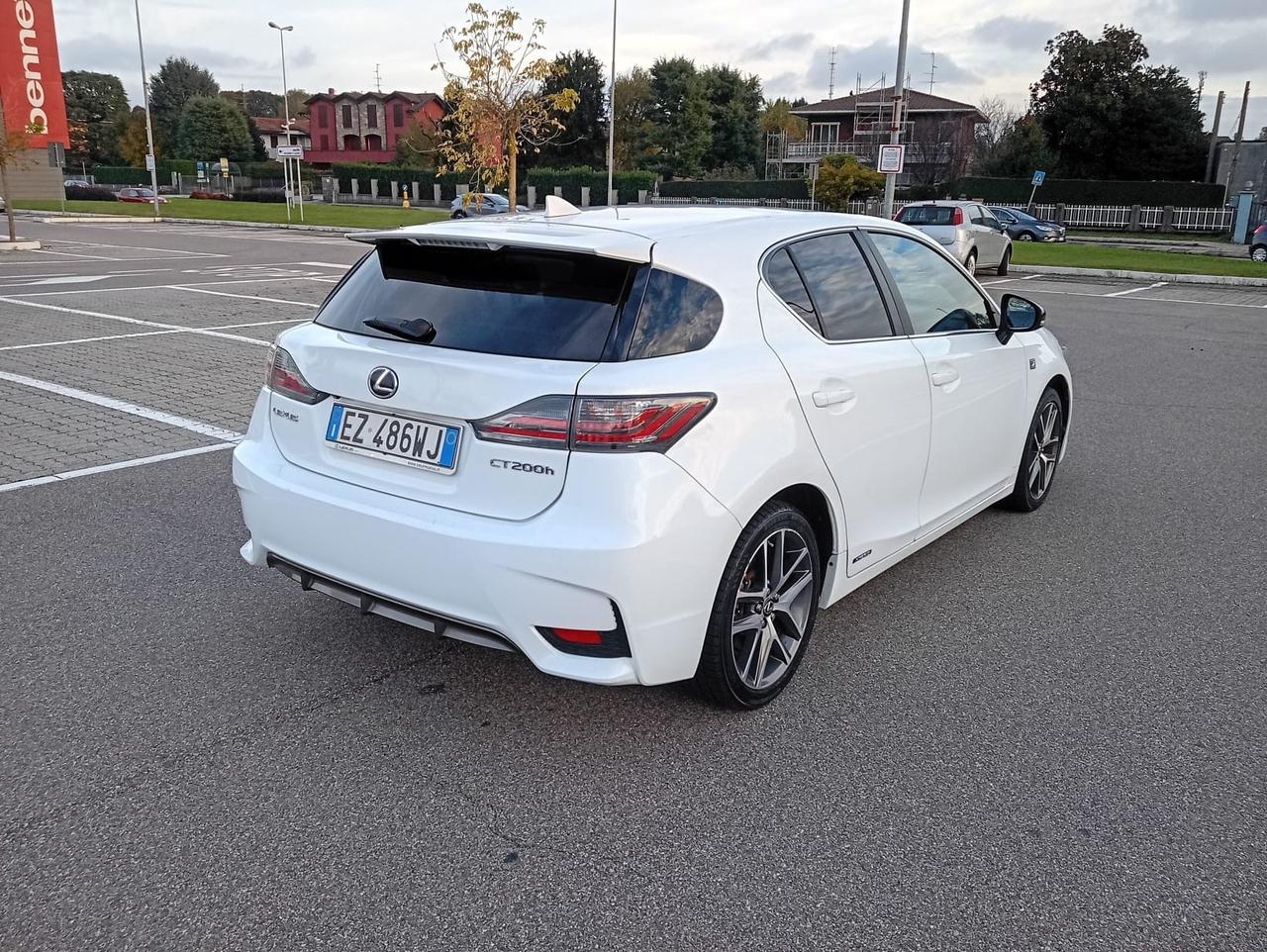 Lexus CT 200h Hybrid F Sport*Automatik*Navi*Pelle*Xenon*Camera