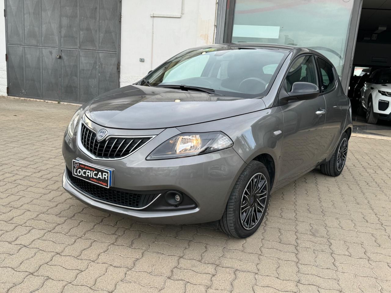 Lancia Ypsilon 1.0 FireFly 5 Hybrid Ecochic UnYca