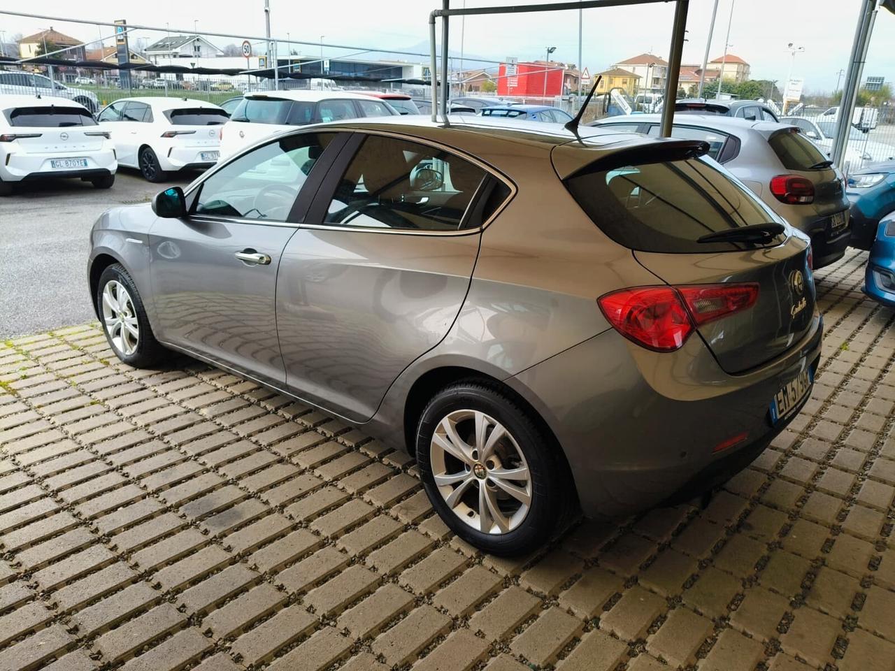 Alfa Romeo Giulietta 1.6 JTDm-2 105 CV Exclusive