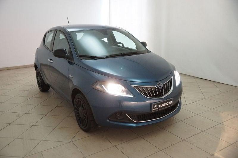Lancia Ypsilon 1.0 FireFly 5 porte S&S Hybrid Silver