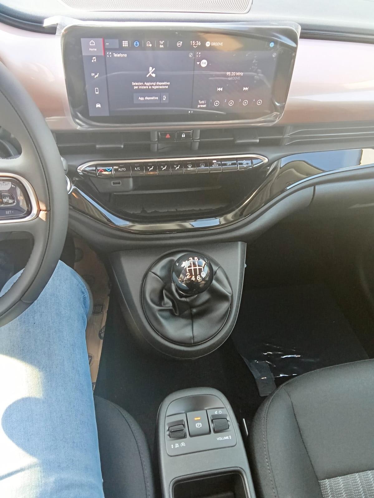 Fiat 500 Berlina Hybrid Icon