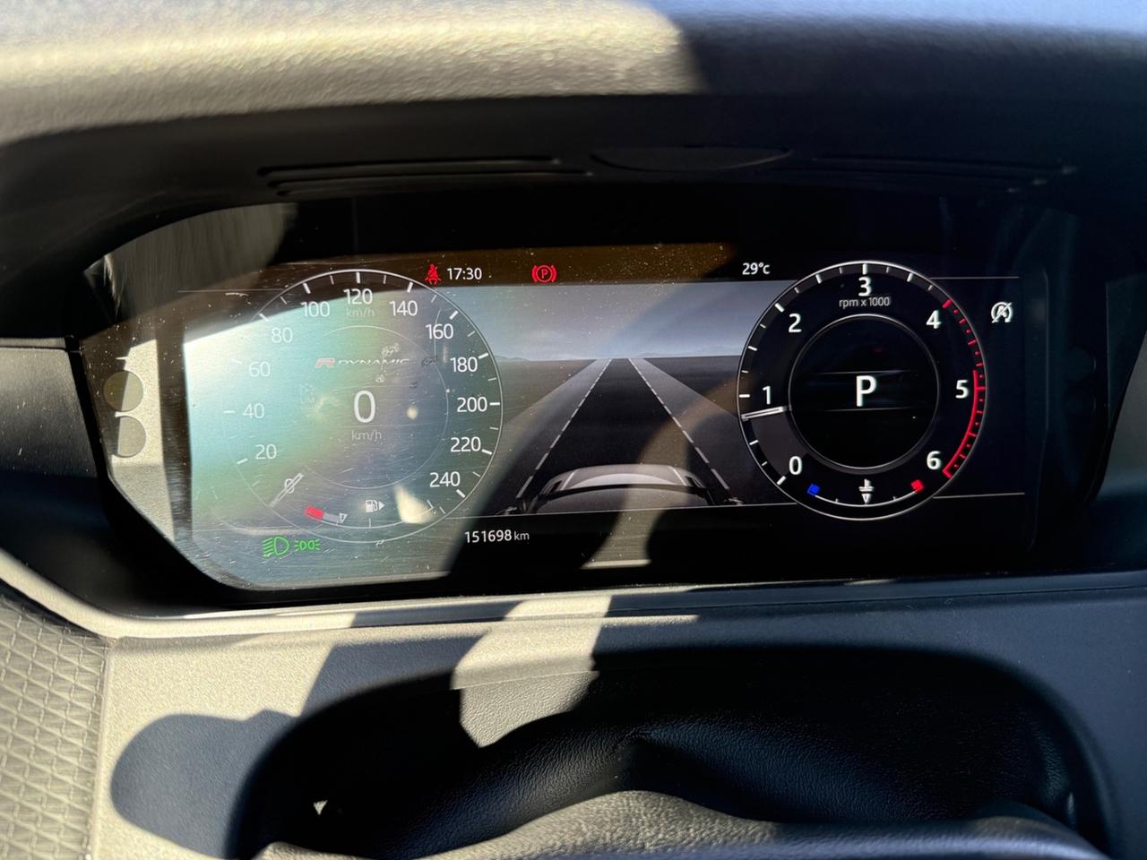 Land Rover Range Velar 2.0D I4 180 CV R-Dynamic SE